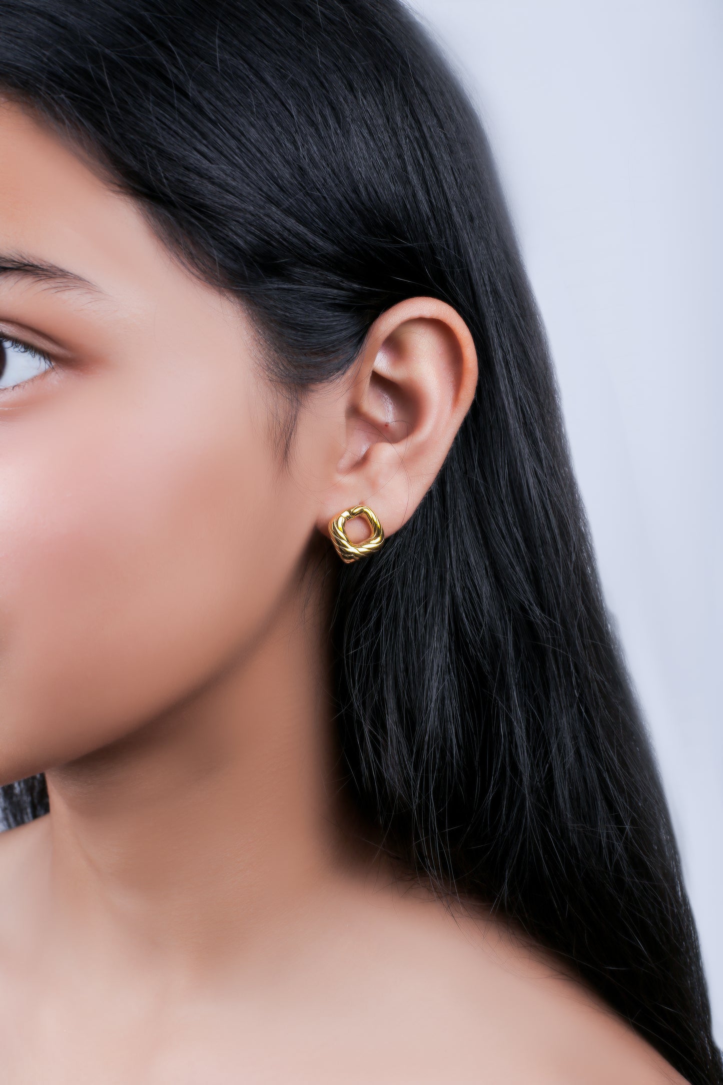 LUNAR LOOP STUDS