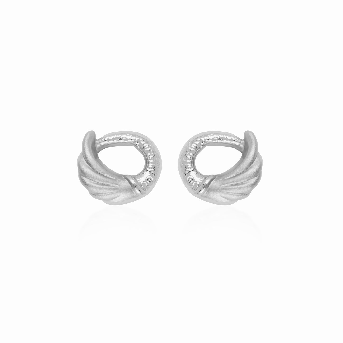 SWAN SWIRL STUDS