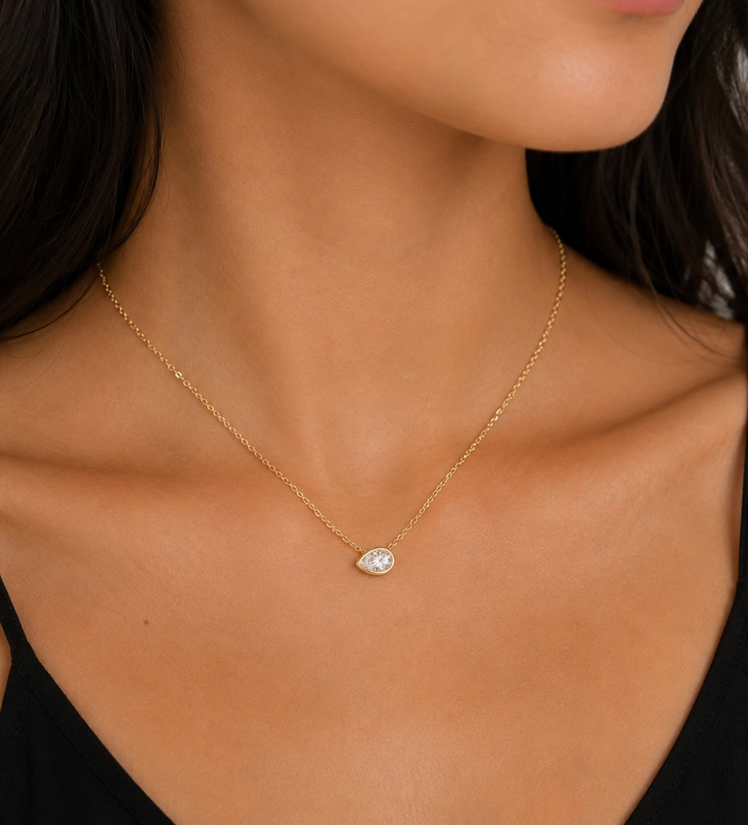 Horizontal Pear Solitaire pendant