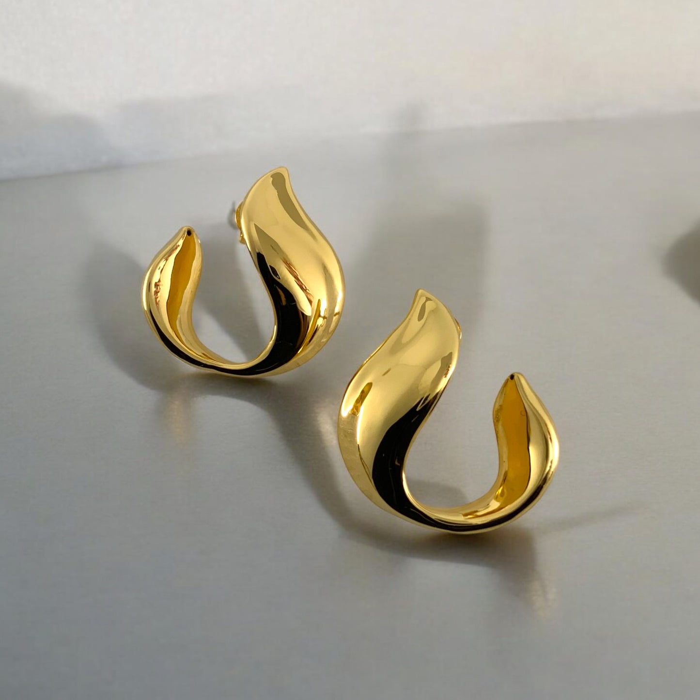 FLARE ARC HOOPS