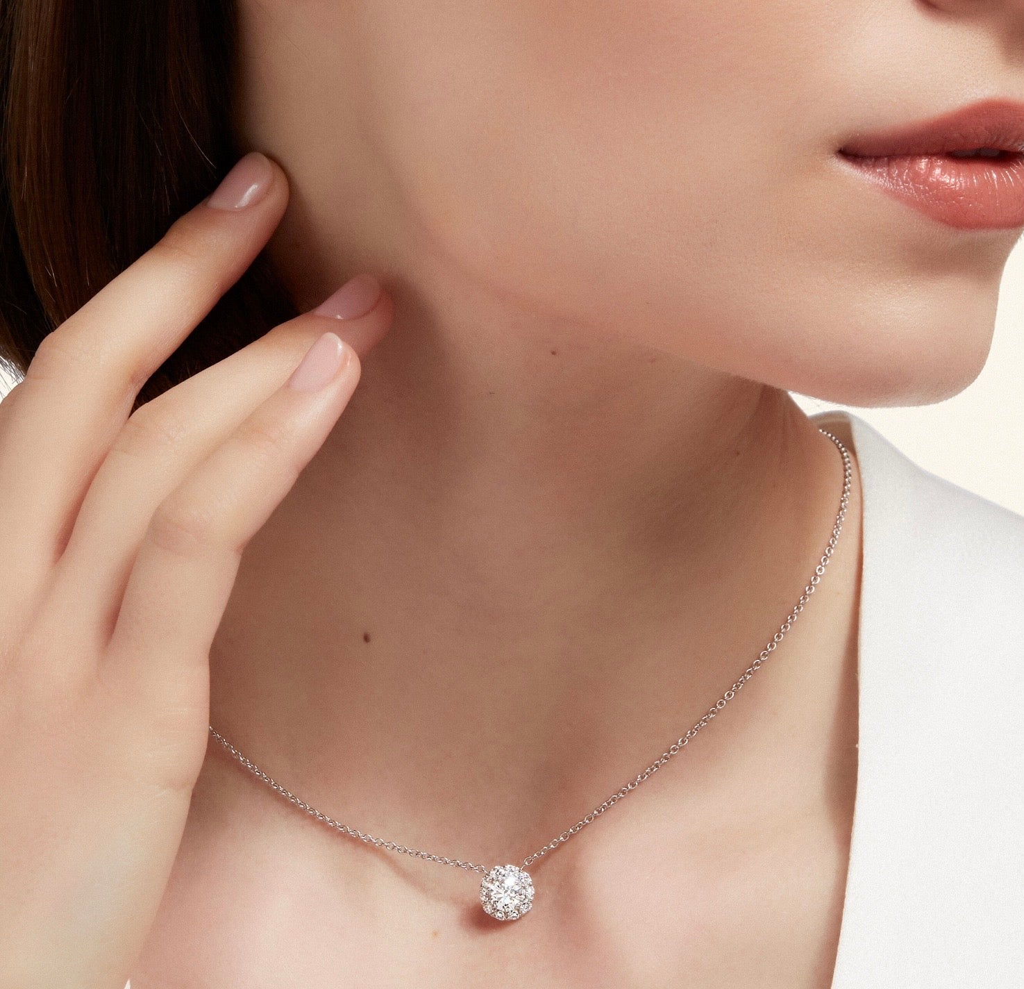 Classic Round Halo pendant