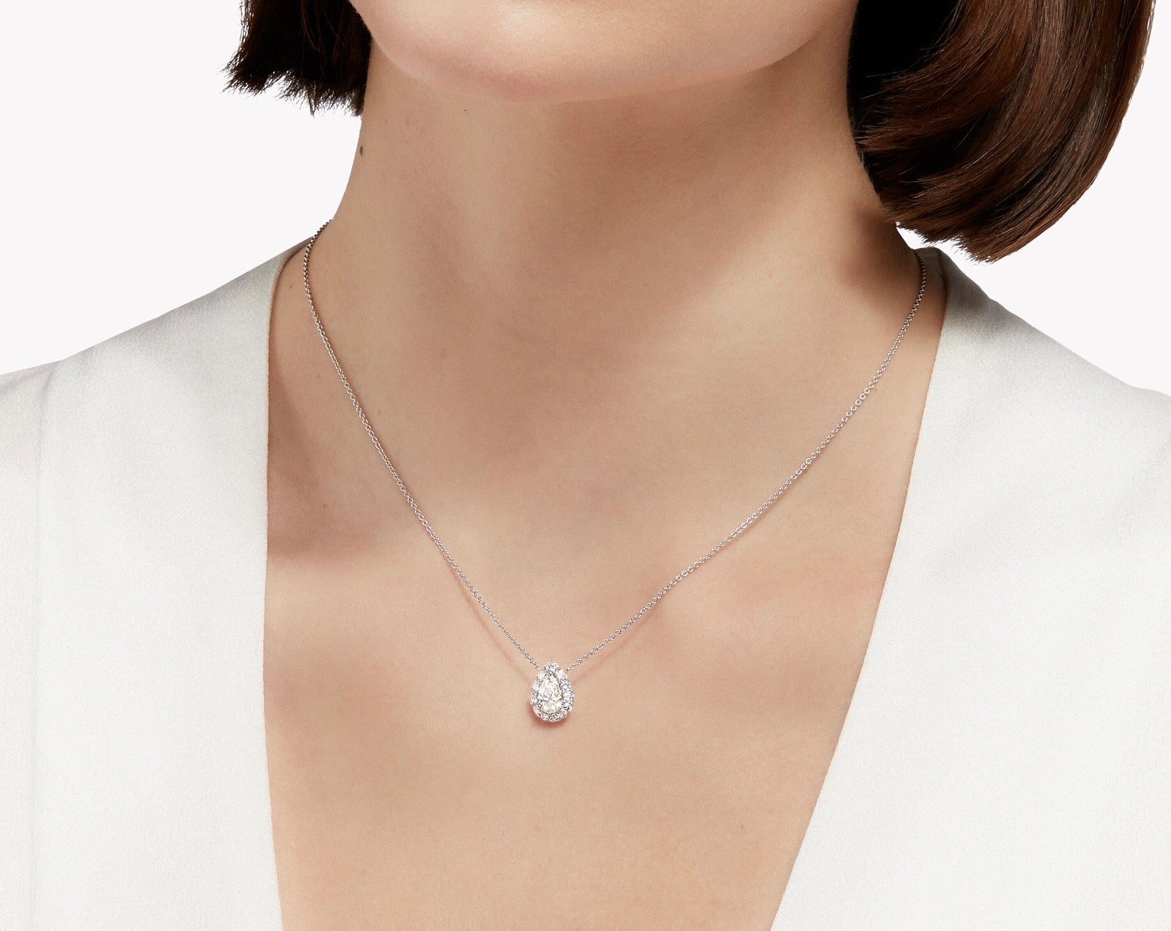 Classic Pear Halo pendant